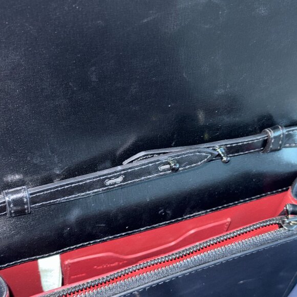 Off-White Black Leather Crossbody Bag – Iridescent Arrow Logo & Red Interior - Picture 4 of 7